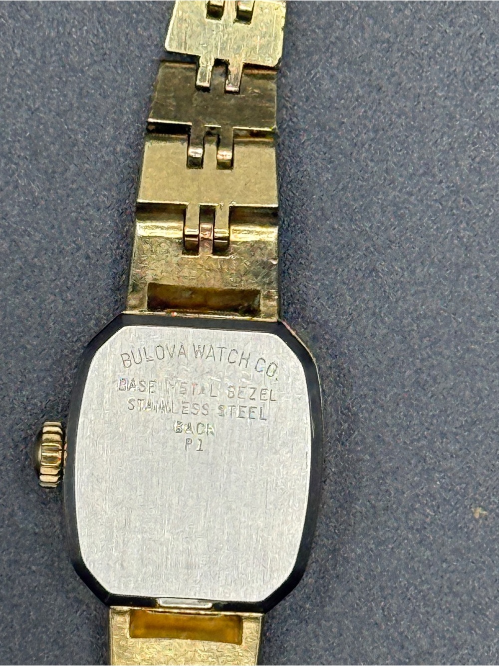 Vintage 1981 Bulova Dainty Gold Watch Roman Numeral Petite Cocktail Quartz P1 - Picture 4 of 6